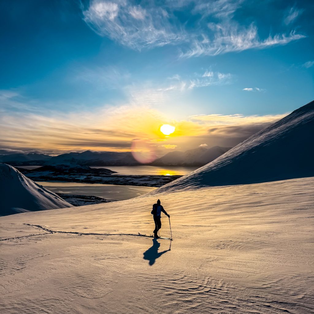 norvege ski alpes lyngen sunset 