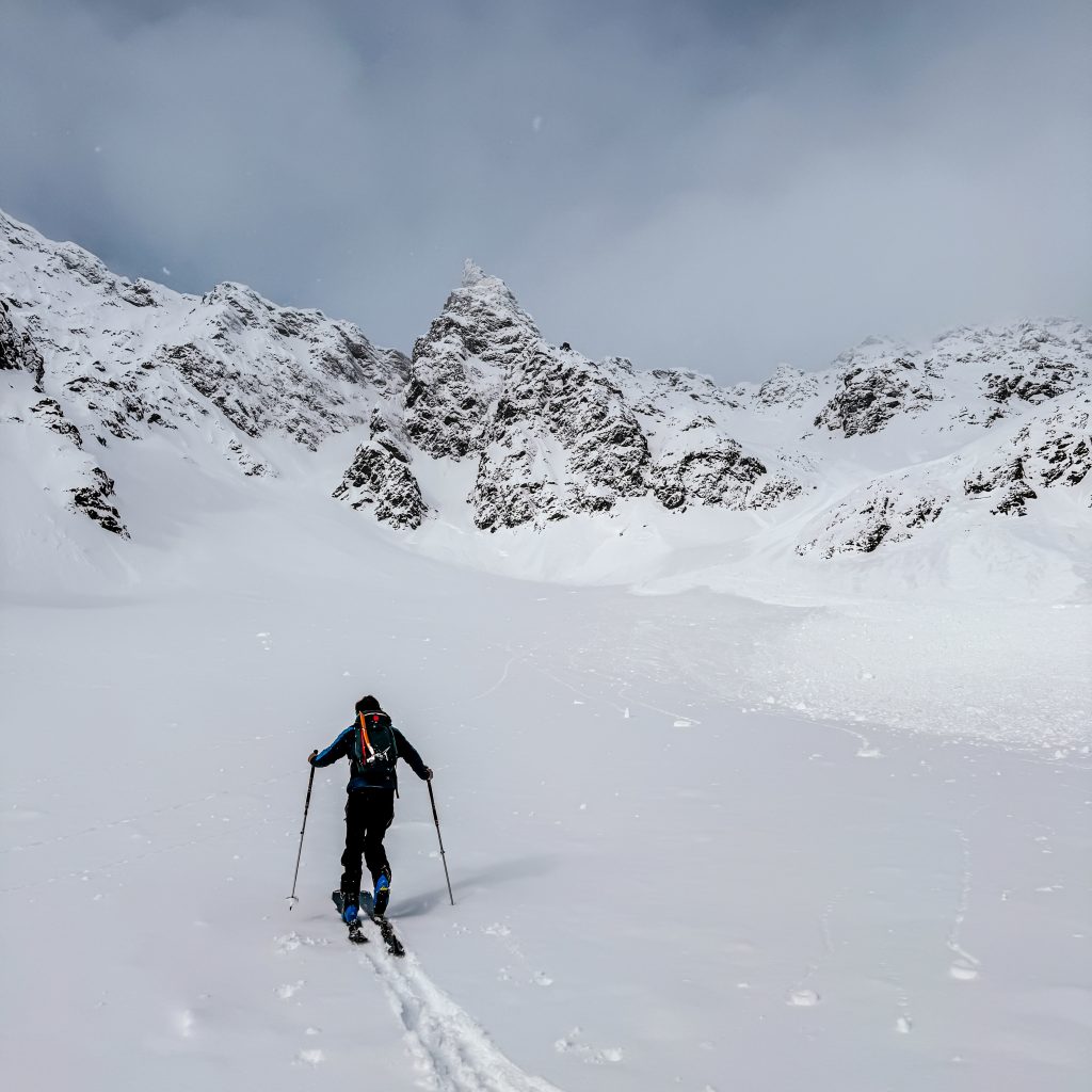 lyngen ski couloir