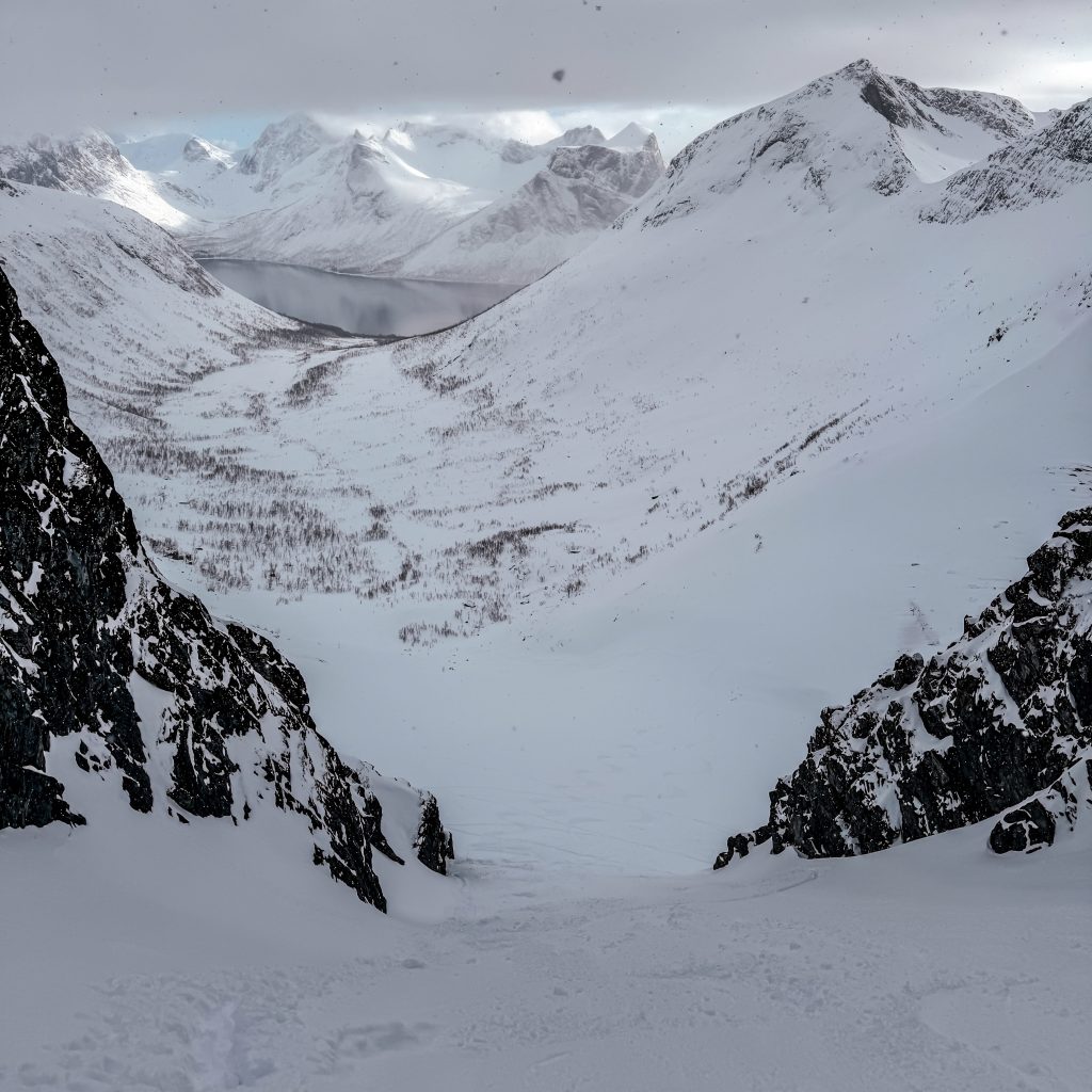 Senja couloir ski