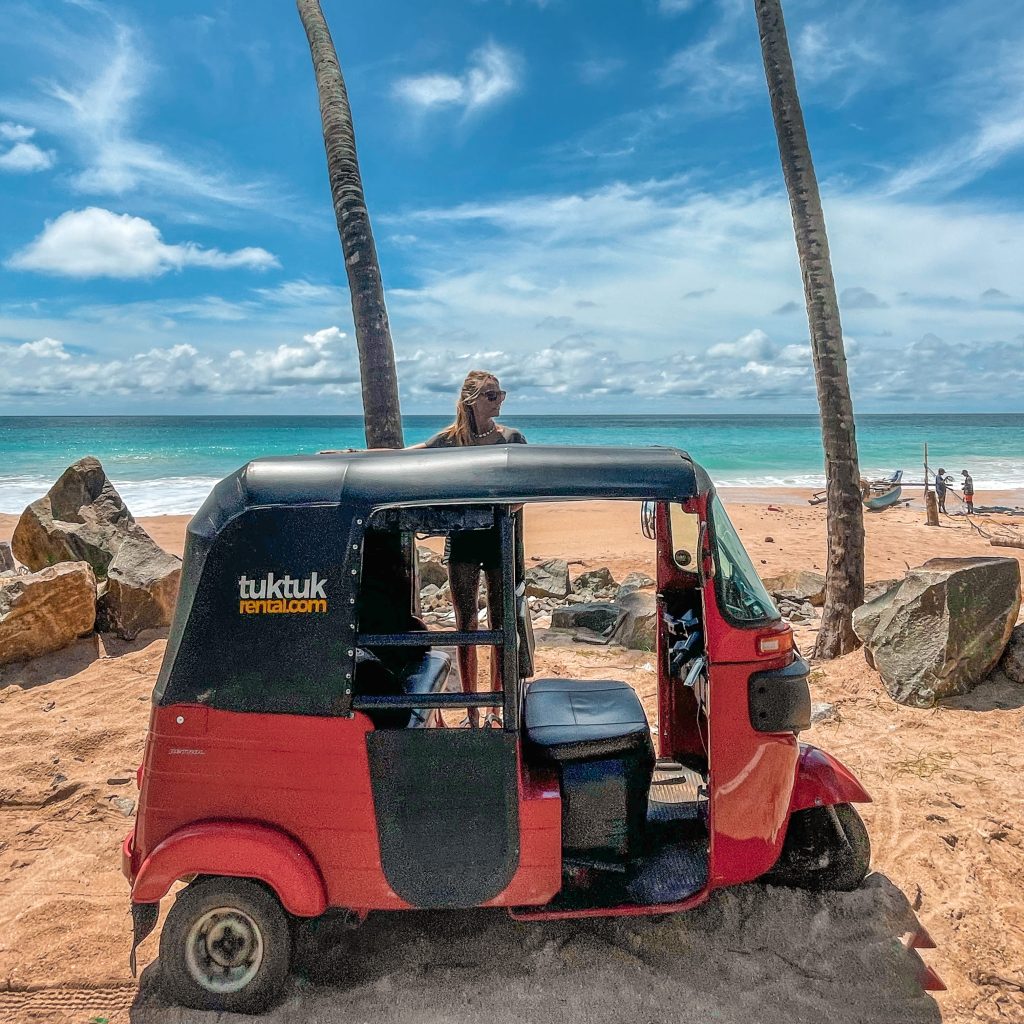 location de tuktuk sri lanka