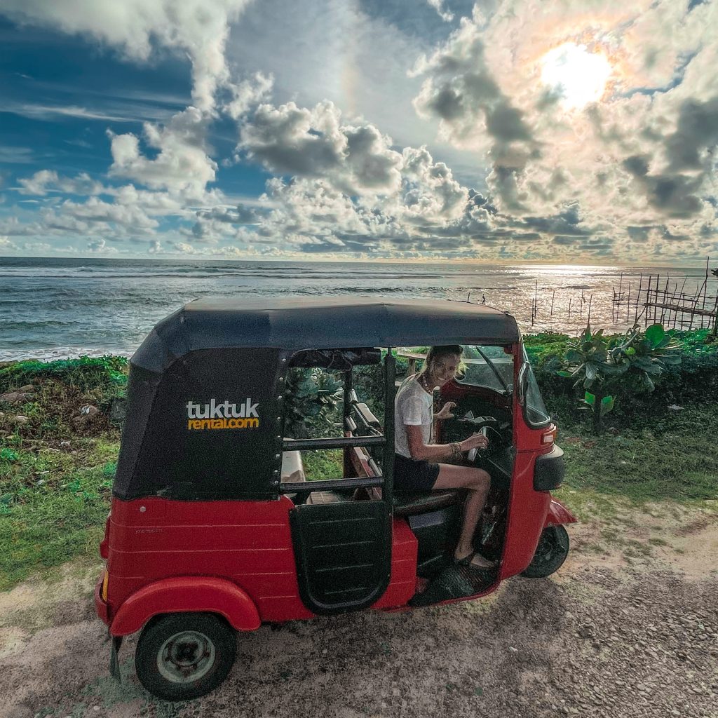 tuktuk plage sri lanka